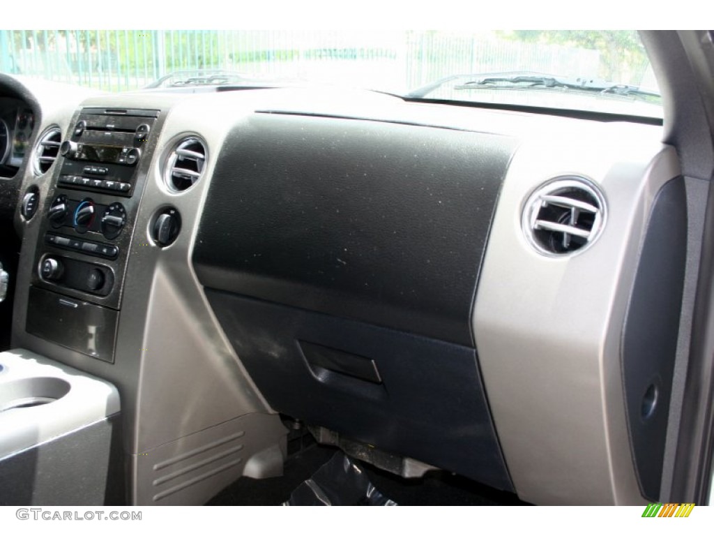2006 F150 FX4 SuperCab 4x4 - Oxford White / Black photo #64