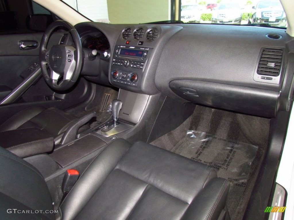 2009 Nissan Altima 3.5 SE Coupe Charcoal Dashboard Photo #52051904