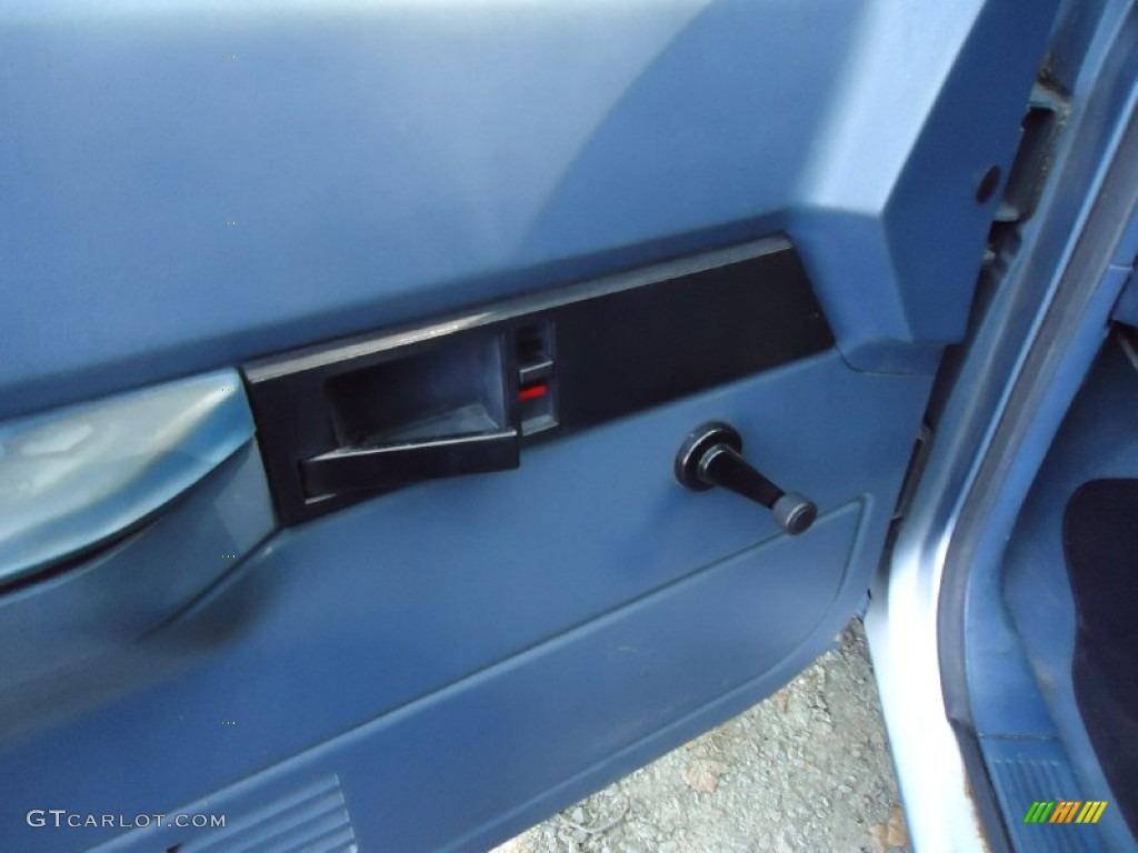 1988 C/K K1500 Regular Cab 4x4 - Light Stellar Blue Metallic / Blue photo #12