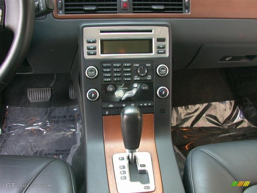 2009 Volvo S80 3.2 Controls Photo #52056998