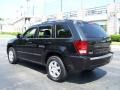 Black - Grand Cherokee Laredo 4x4 Photo No. 4