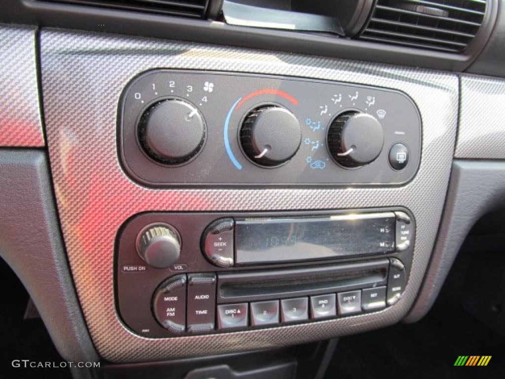 2005 Chrysler Sebring GTC Convertible Controls Photo #52058363