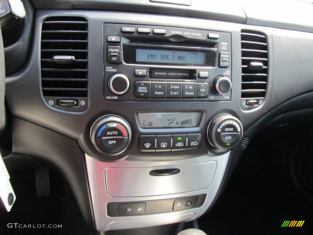 2007 Kia Optima EX V6 Controls Photos