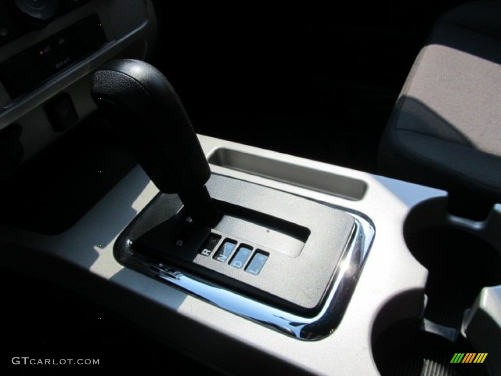 2011 Escape XLT 4WD - Sterling Grey Metallic / Charcoal Black photo #16