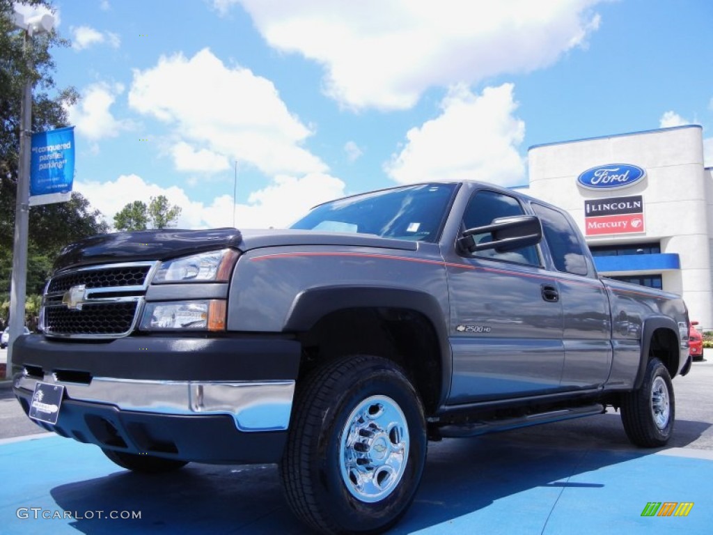 2006 Silverado 2500HD Extended Cab 4x4 - Graystone Metallic / Medium Gray photo #1