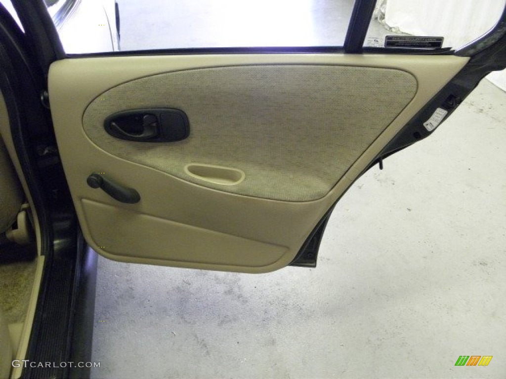 1998 Saturn S Series SL1 Sedan Tan Door Panel Photo #52062902