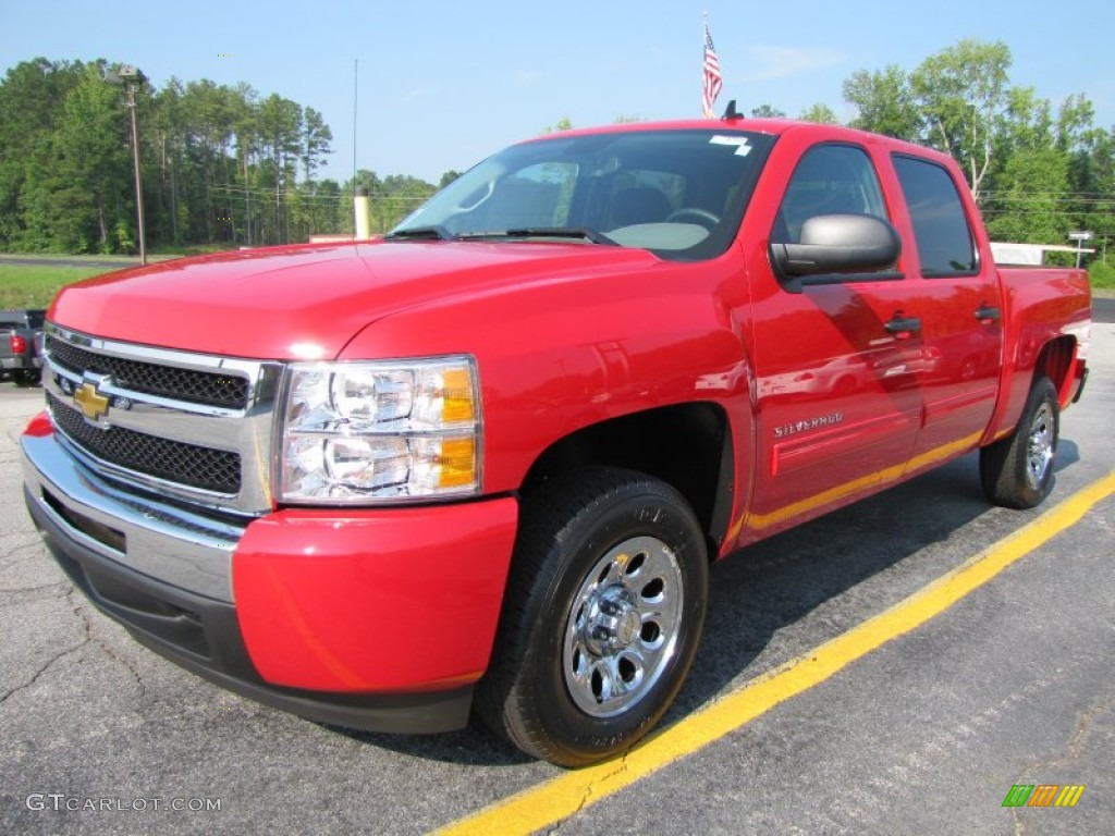 2011 Silverado 1500 LS Crew Cab - Victory Red / Dark Titanium photo #3