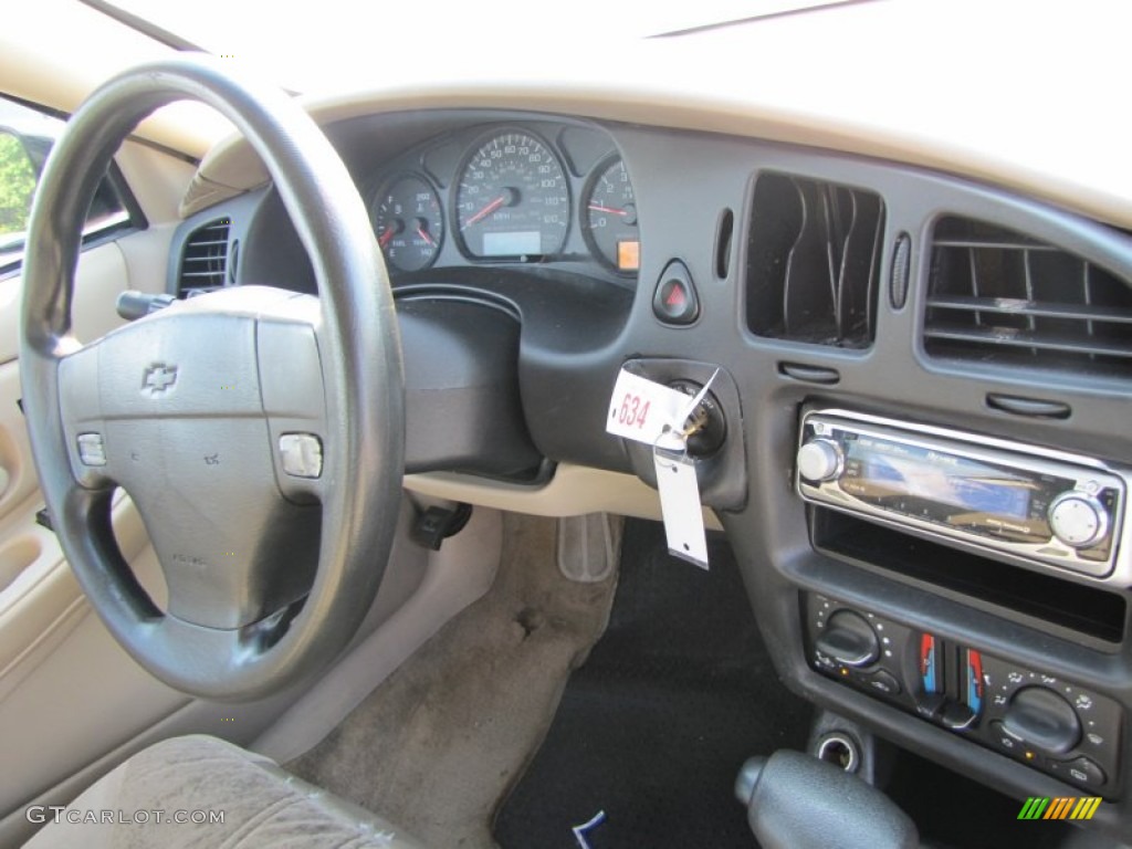 2004 Monte Carlo LS - Sandstone Metallic / Neutral photo #13