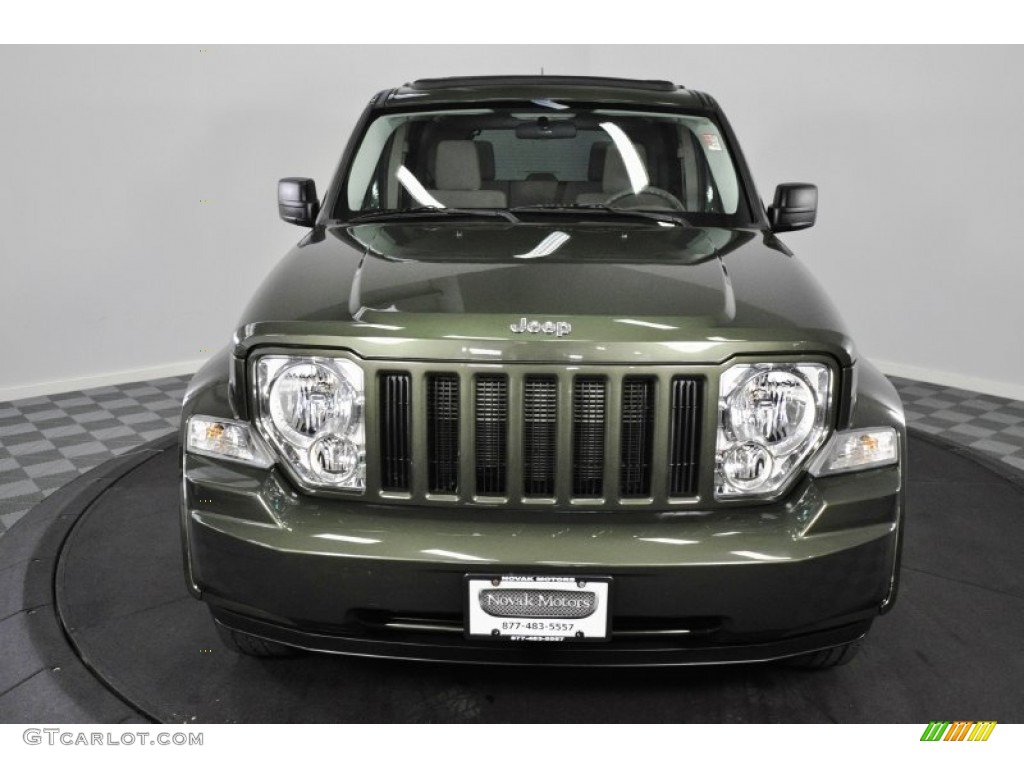2008 Liberty Sport 4x4 - Jeep Green Metallic / Pastel Pebble Beige photo #8