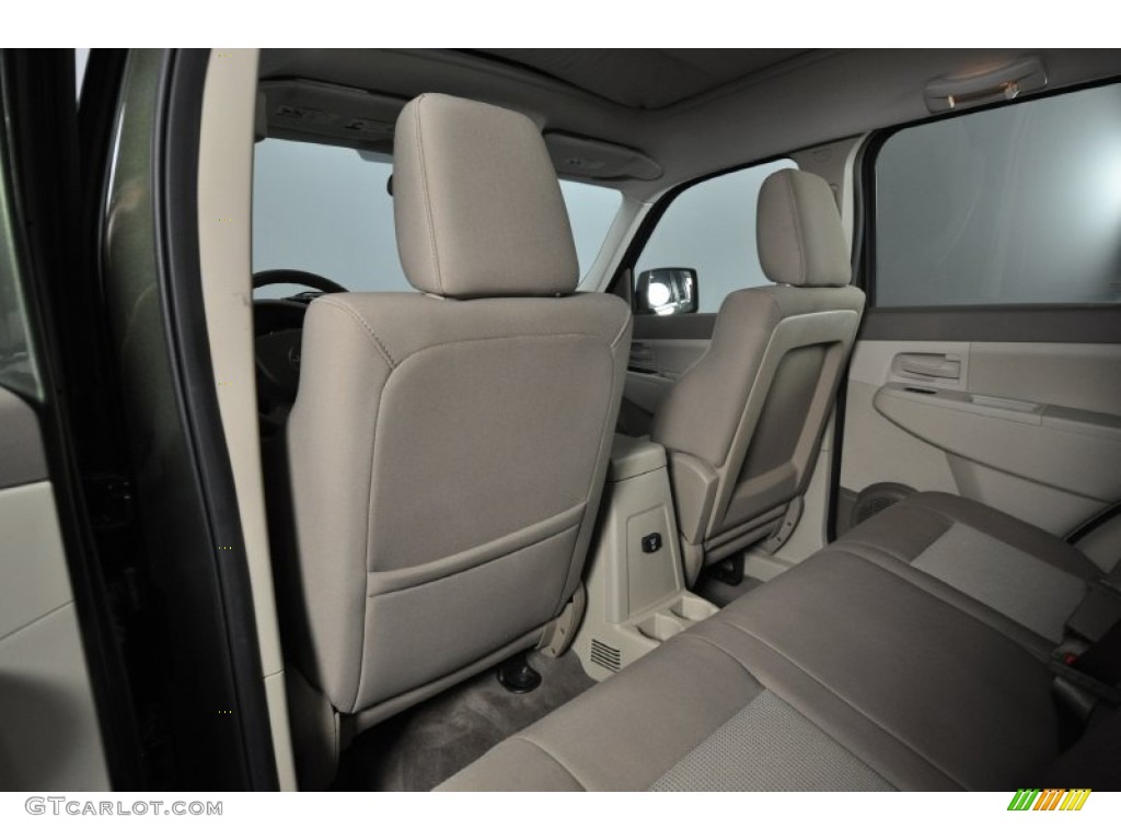 2008 Liberty Sport 4x4 - Jeep Green Metallic / Pastel Pebble Beige photo #17