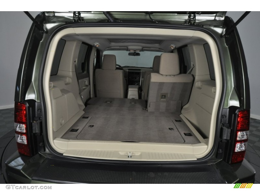 2008 Liberty Sport 4x4 - Jeep Green Metallic / Pastel Pebble Beige photo #20