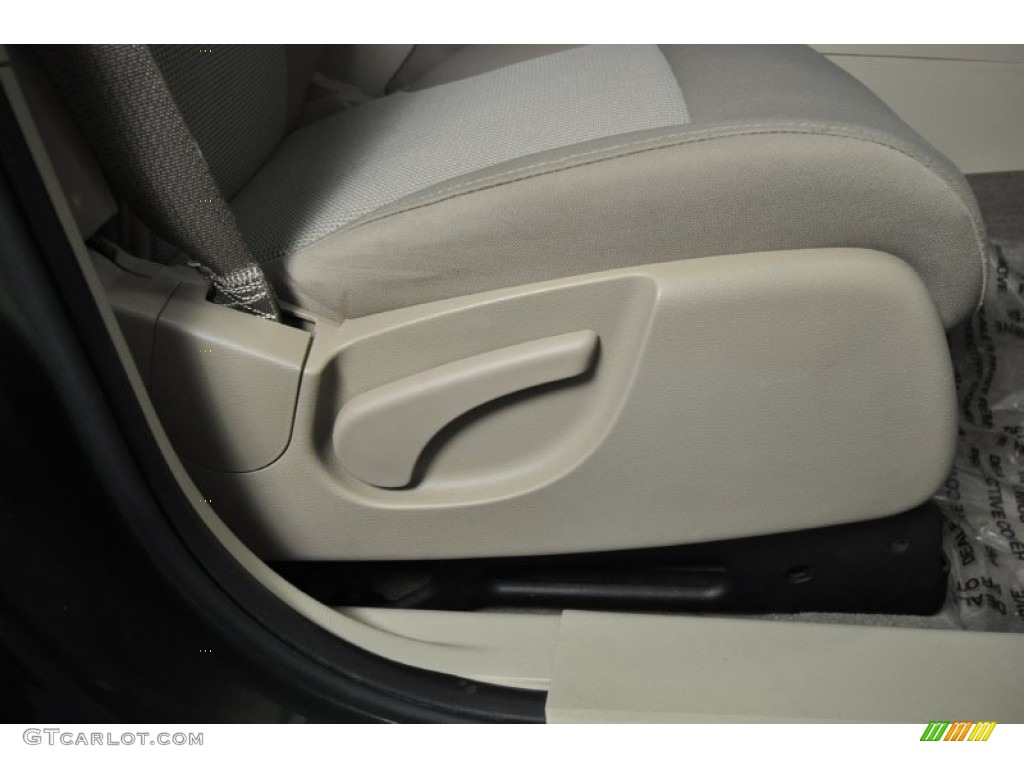 2008 Liberty Sport 4x4 - Jeep Green Metallic / Pastel Pebble Beige photo #27