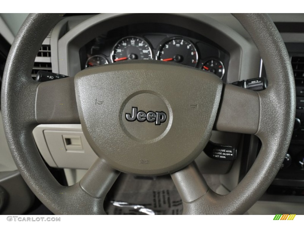 2008 Liberty Sport 4x4 - Jeep Green Metallic / Pastel Pebble Beige photo #30