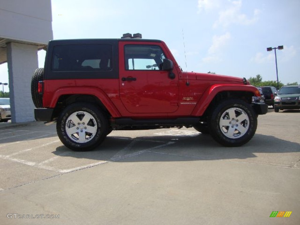 2011 Wrangler Sahara 4x4 - Flame Red / Black photo #2