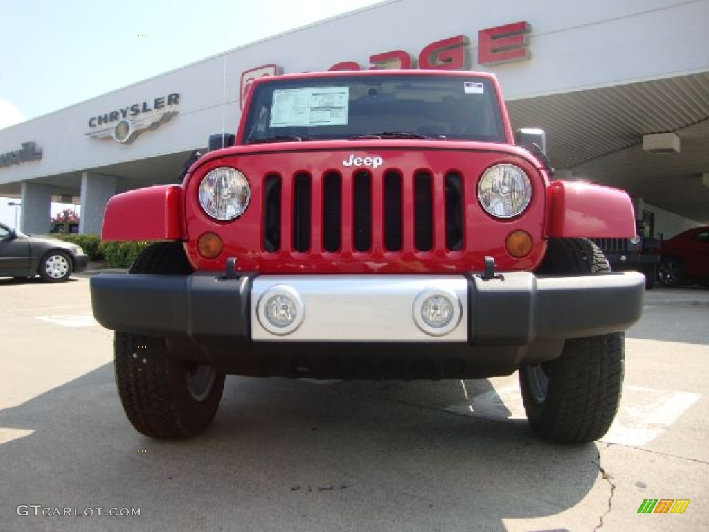 2011 Wrangler Sahara 4x4 - Flame Red / Black photo #8