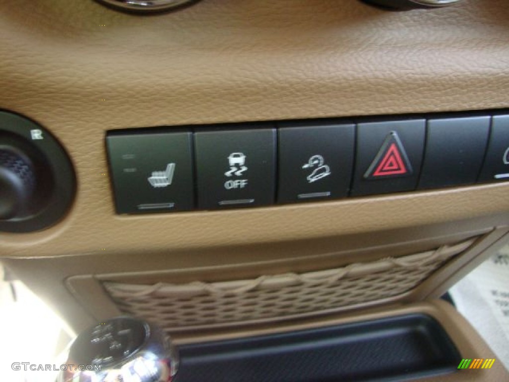 2011 Wrangler Sahara 4x4 - Flame Red / Black photo #19