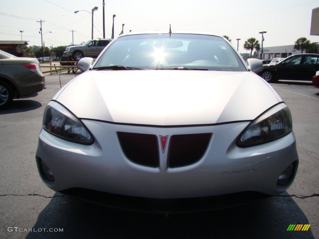 2005 Grand Prix Sedan - Galaxy Silver Metallic / Dark Pewter photo #3