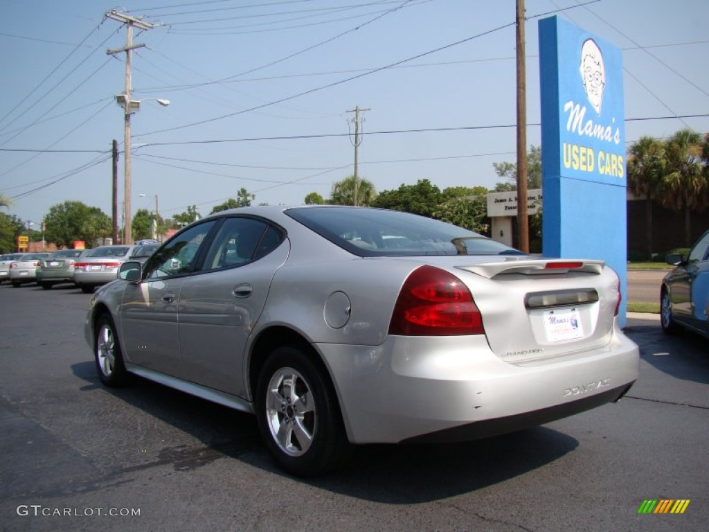 2005 Grand Prix Sedan - Galaxy Silver Metallic / Dark Pewter photo #6