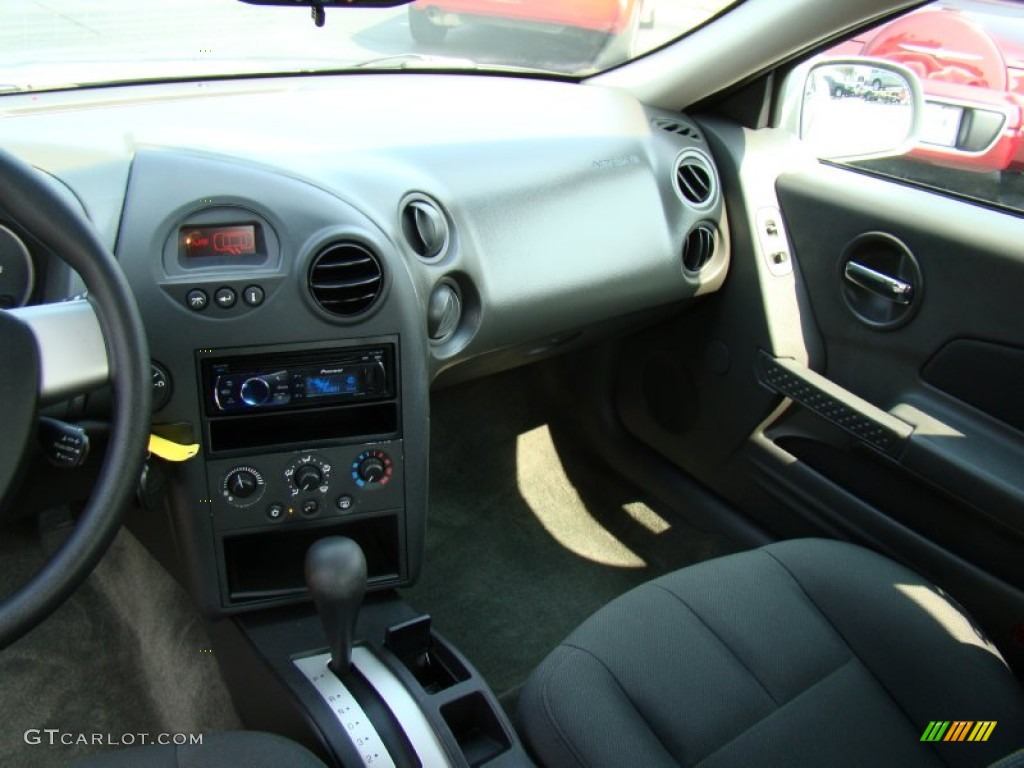 2005 Grand Prix Sedan - Galaxy Silver Metallic / Dark Pewter photo #18