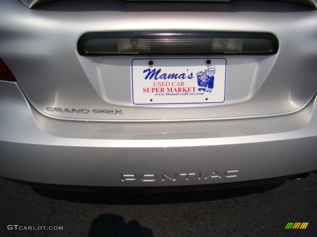 2005 Grand Prix Sedan - Galaxy Silver Metallic / Dark Pewter photo #34