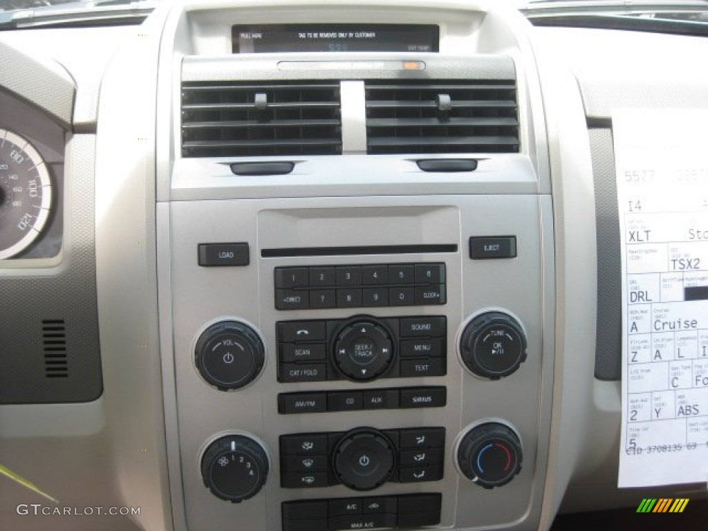 2012 Ford Escape XLT 4WD Controls Photo #52073465