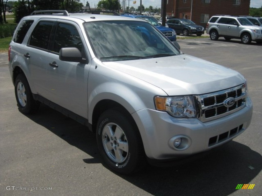 2011 Escape XLT 4WD - Ingot Silver Metallic / Charcoal Black photo #1