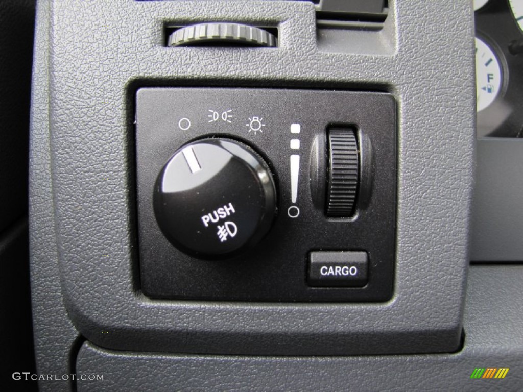 2007 Dodge Ram 3500 Laramie Quad Cab 4x4 Controls Photo #52075607