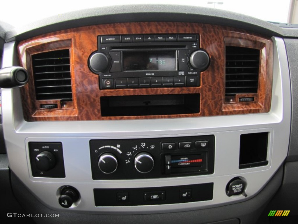 2007 Dodge Ram 3500 Laramie Quad Cab 4x4 Controls Photo #52075670