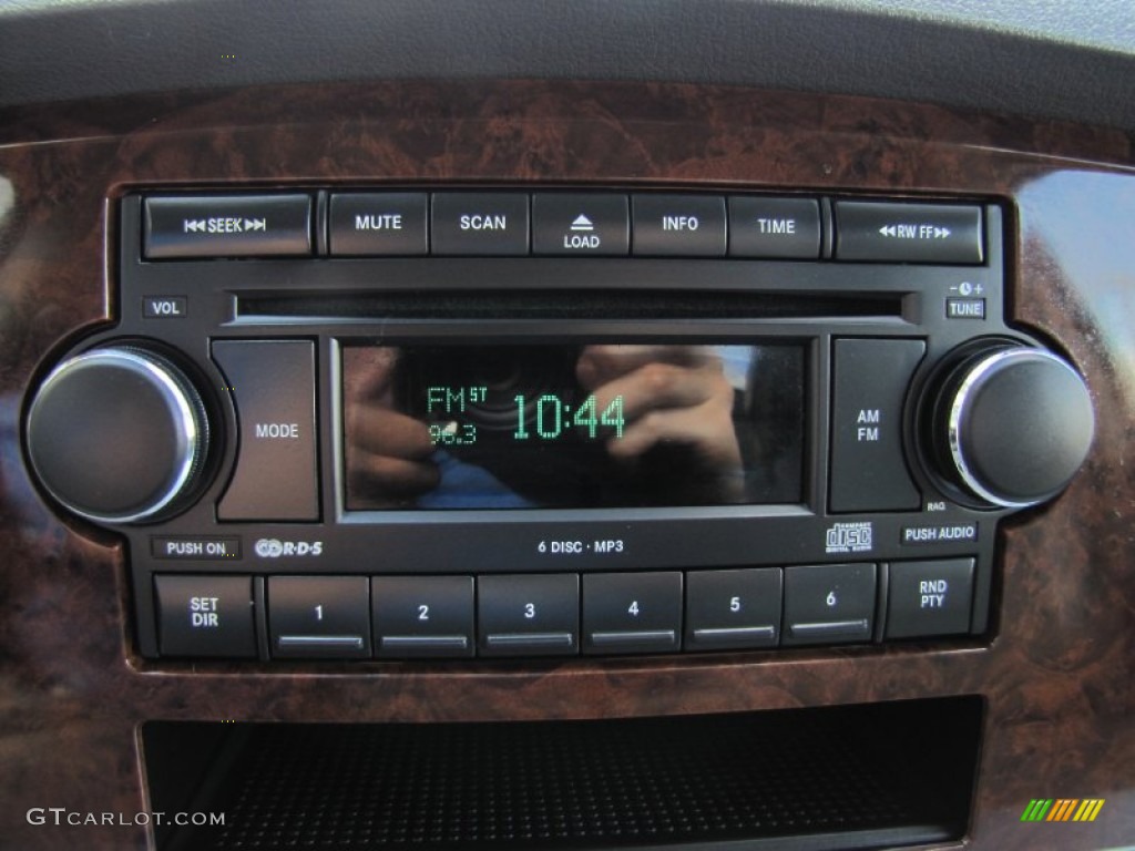 2008 Dodge Ram 3500 SLT Quad Cab 4x4 Controls Photo #52076804