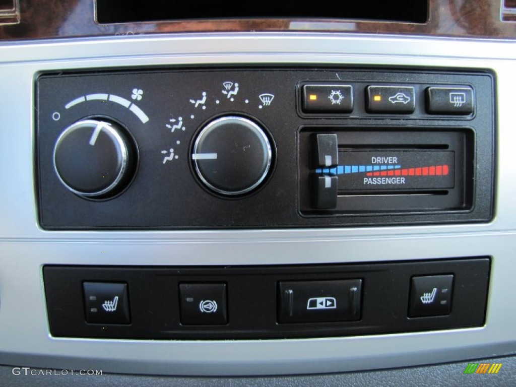 2008 Dodge Ram 3500 SLT Quad Cab 4x4 Controls Photo #52076813