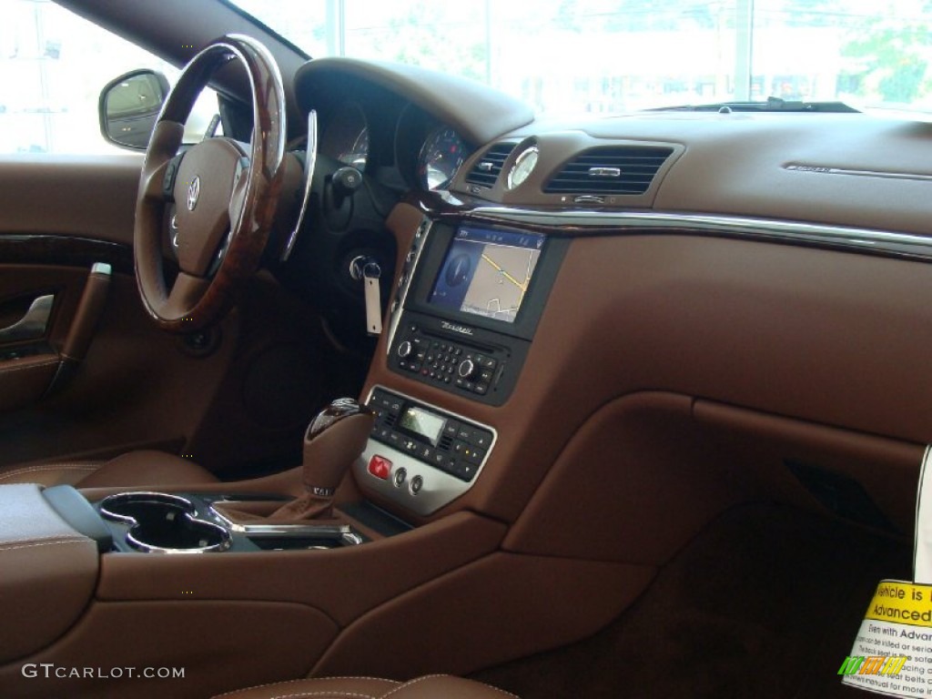 2010 Maserati GranTurismo Convertible GranCabrio Marrone Corniola Dashboard Photo #52077269