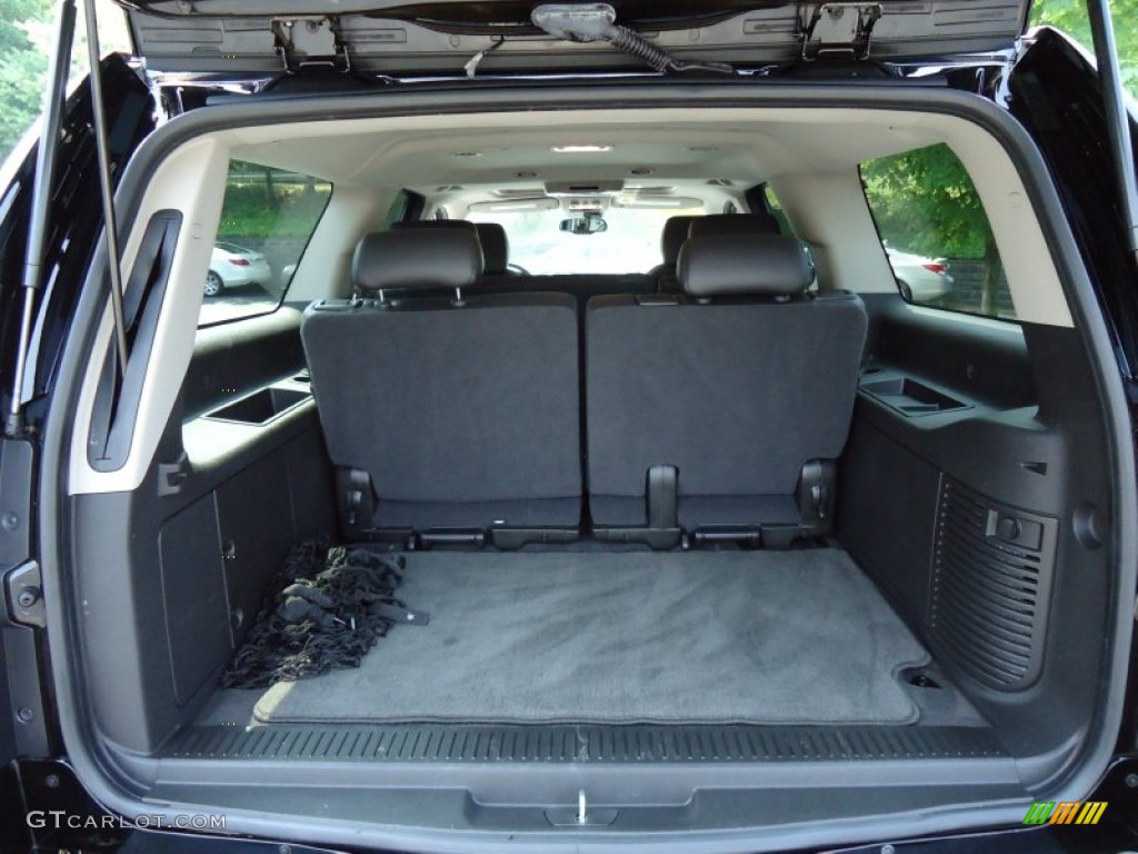 2008 Chevrolet Suburban 1500 LTZ 4x4 Trunk Photo #52079933