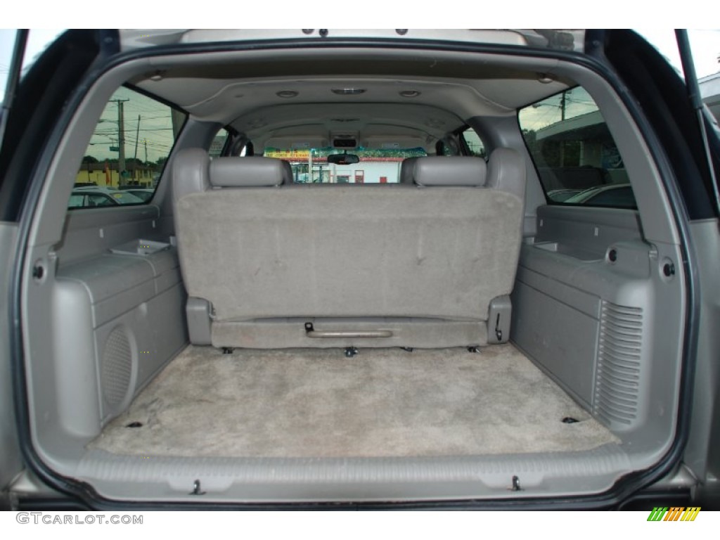 2003 Suburban 1500 LT - Light Pewter Metallic / Tan/Neutral photo #24