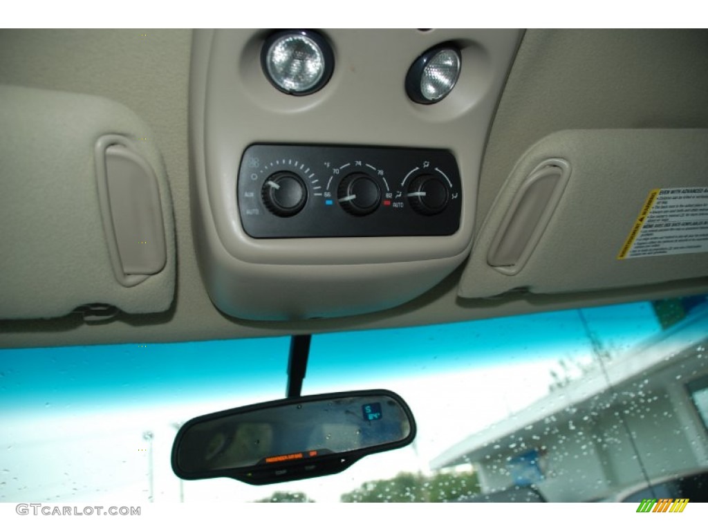 2003 Suburban 1500 LT - Light Pewter Metallic / Tan/Neutral photo #32