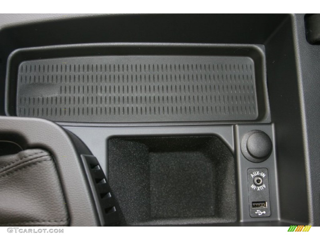 2011 3 Series 328i Sedan - Deep Sea Blue Metallic / Oyster/Black Dakota Leather photo #17
