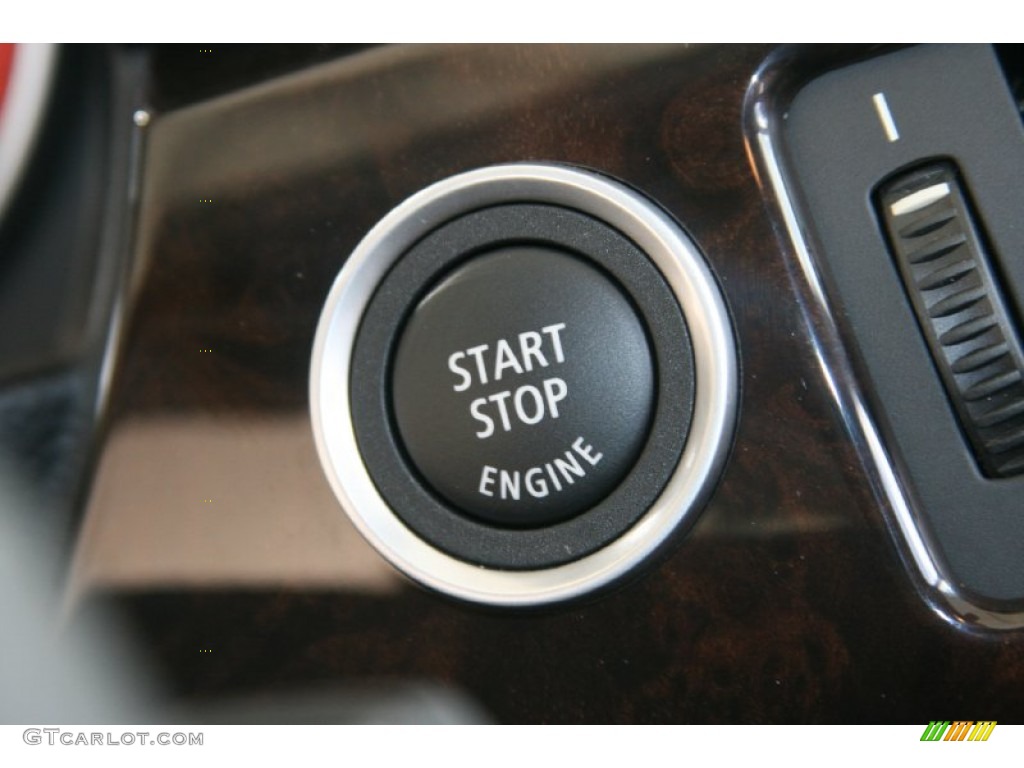 2011 3 Series 328i Sedan - Deep Sea Blue Metallic / Oyster/Black Dakota Leather photo #18