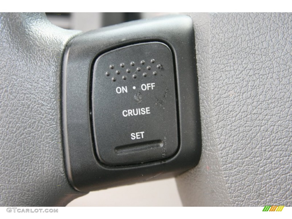 2008 Dodge Durango SXT Controls Photo #52086305