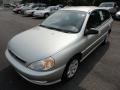 Light Silver - Rio Cinco Hatchback Photo No. 3