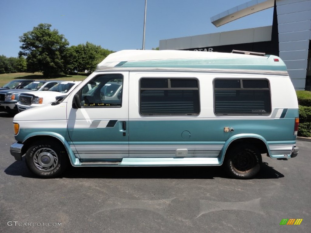 1992 E Series Van E150 Passenger Conversion Van - Glacier White / Grey photo #2