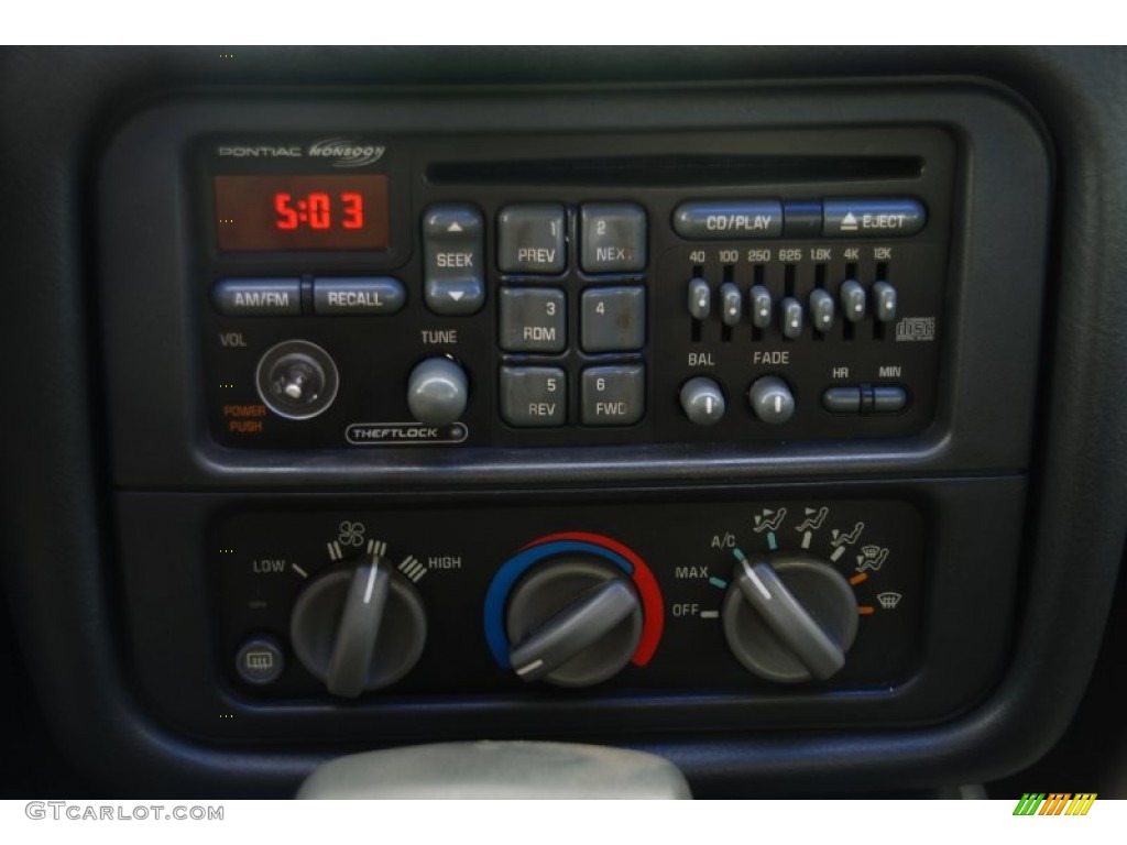 1998 Pontiac Firebird Coupe Controls Photo #52088864