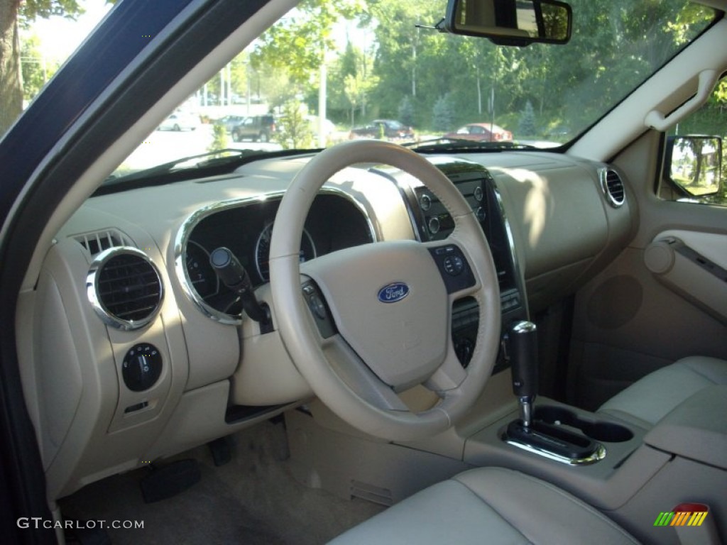 2008 Explorer XLT 4x4 - Dark Blue Pearl Metallic / Camel photo #14