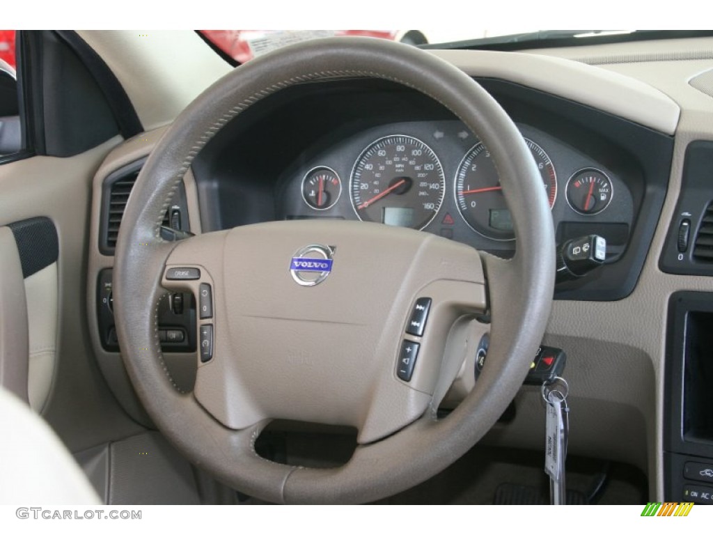 2004 Volvo V70 2.5T Beige/Light Sand Steering Wheel Photo #52092962