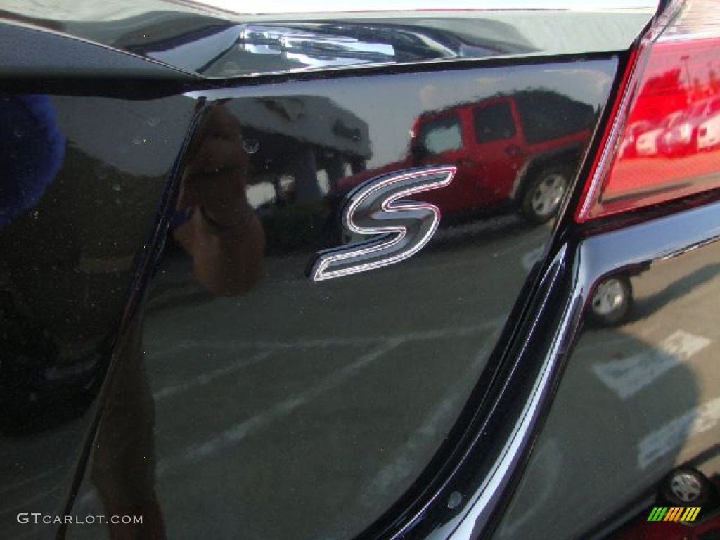 2011 Chrysler 200 S Marks and Logos Photo #52099616