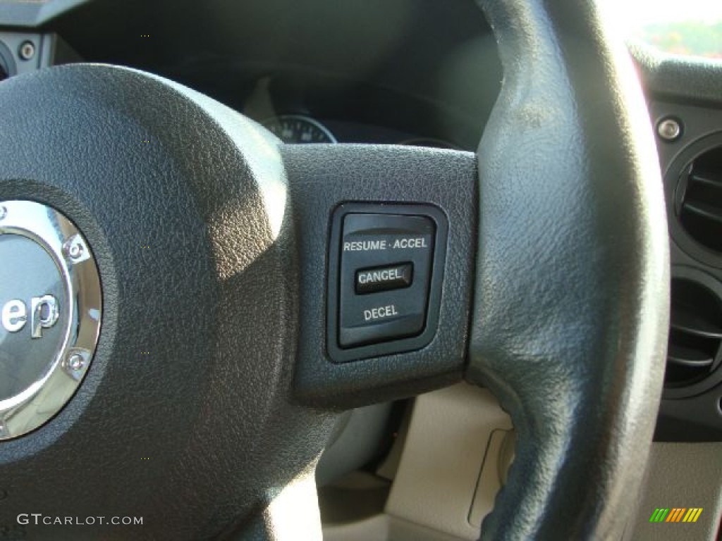 2006 Commander Limited 4x4 - Midnight Blue Pearl / Dark Slate Gray/Light Graystone photo #31