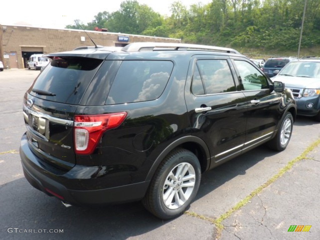 2011 Explorer XLT 4WD - Ebony Black / Charcoal Black photo #2