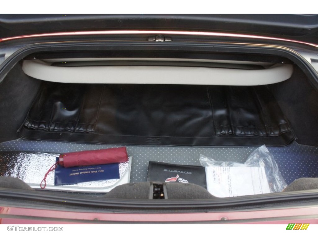 2006 Chevrolet Corvette Convertible Trunk Photo #52100537