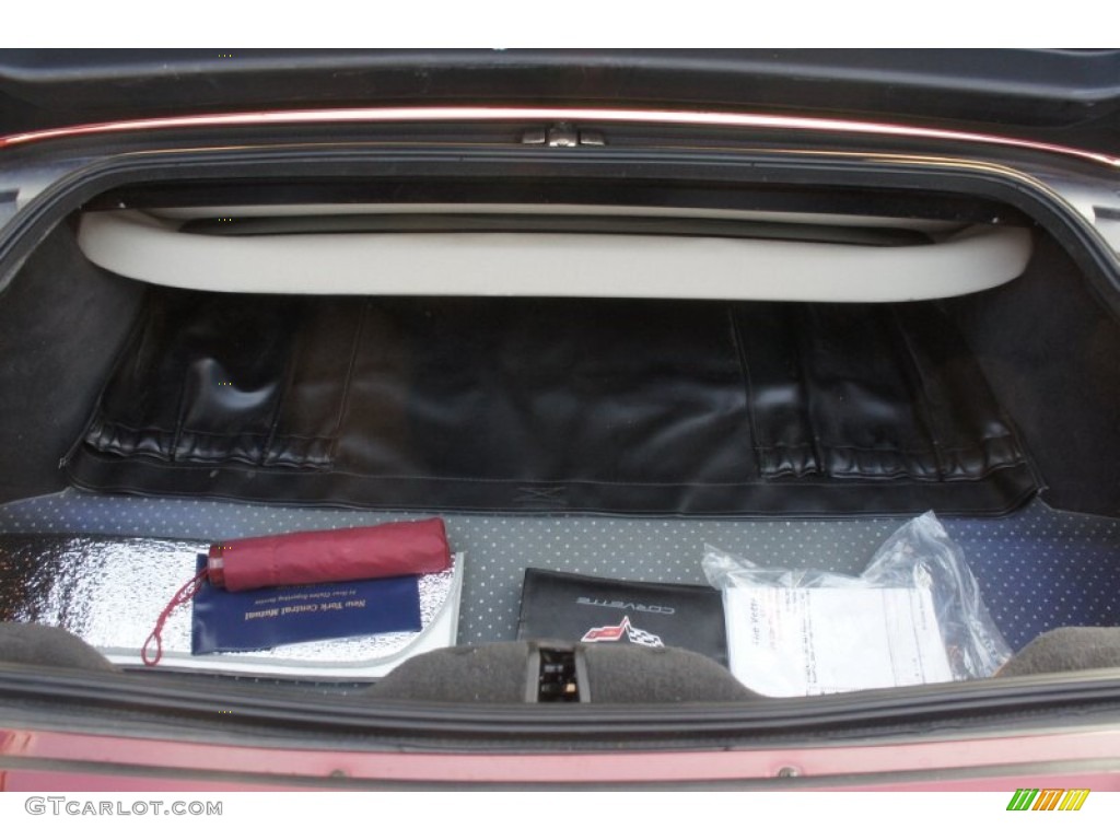 2006 Chevrolet Corvette Convertible Trunk Photo #52100537