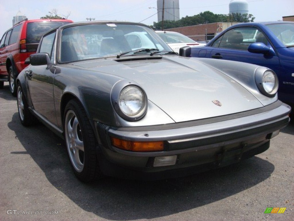 Stone Grey Metallic Porsche 911