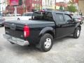 2005 Super Black Nissan Frontier SE Crew Cab 4x4  photo #2