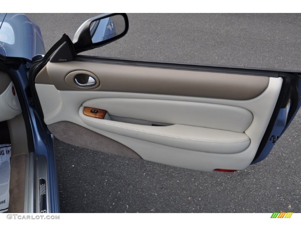 2006 Jaguar XK XK8 Convertible Ivory Door Panel Photo #52111343